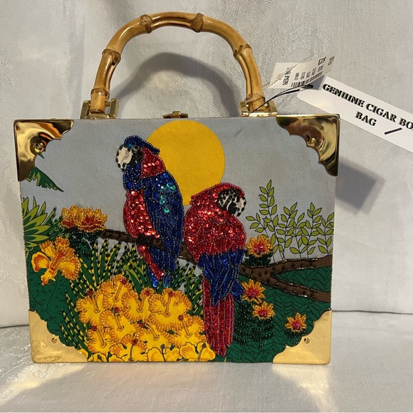 Genuine cigar box bag with two red and blue beaded parrots and beaded flowers - Picture 1 of 12
